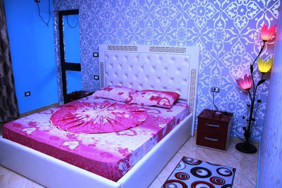 Hotel Buza New Shtoj Екстериор снимка
