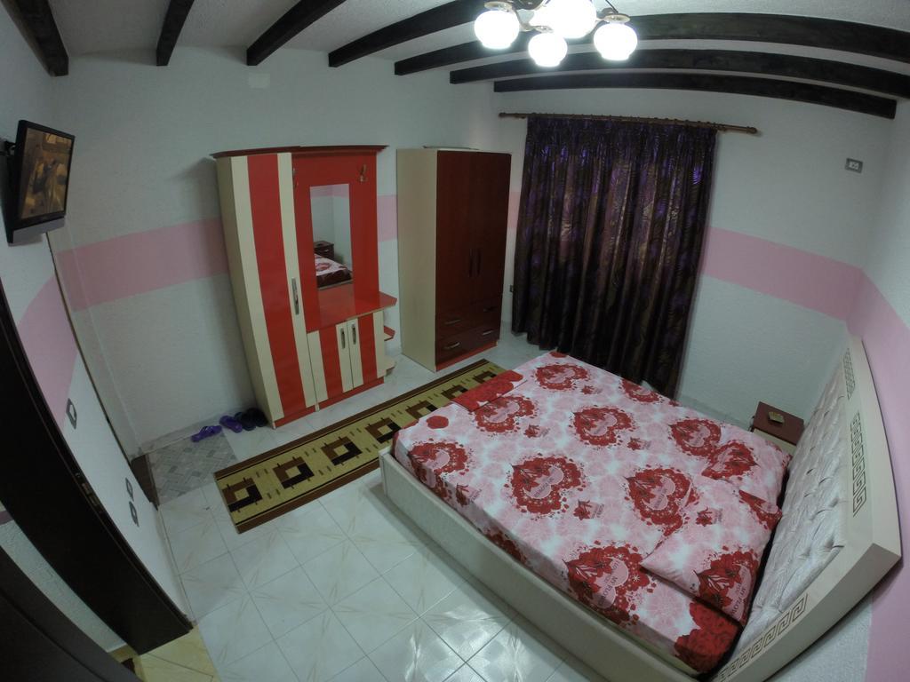 Hotel Buza New Shtoj Екстериор снимка
