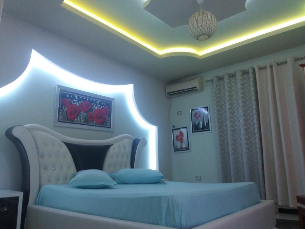 Hotel Buza New Shtoj Екстериор снимка