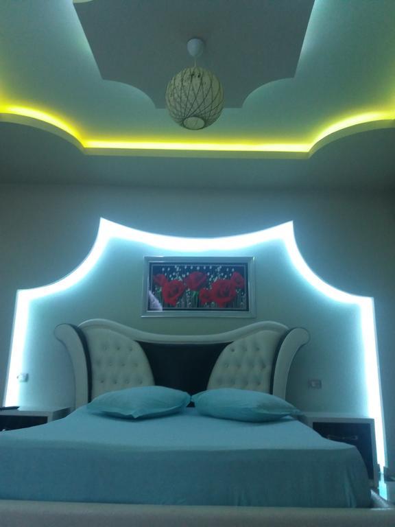 Hotel Buza New Shtoj Екстериор снимка
