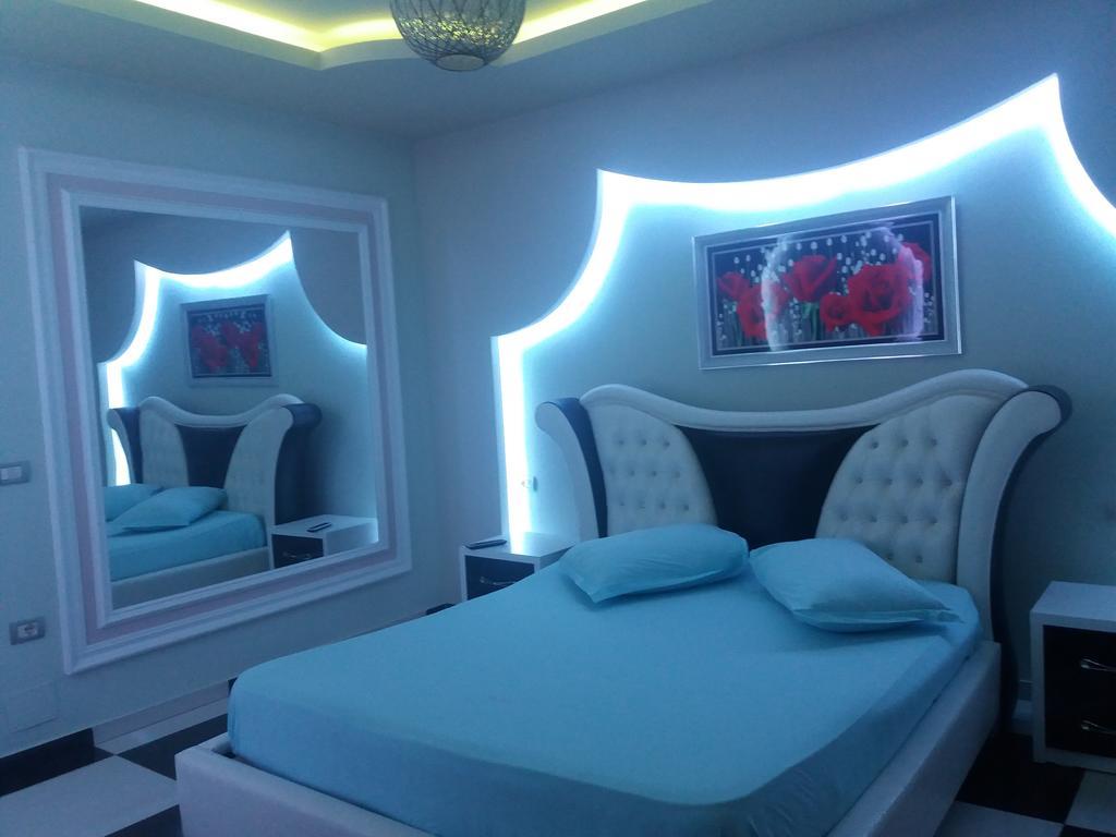 Hotel Buza New Shtoj Екстериор снимка